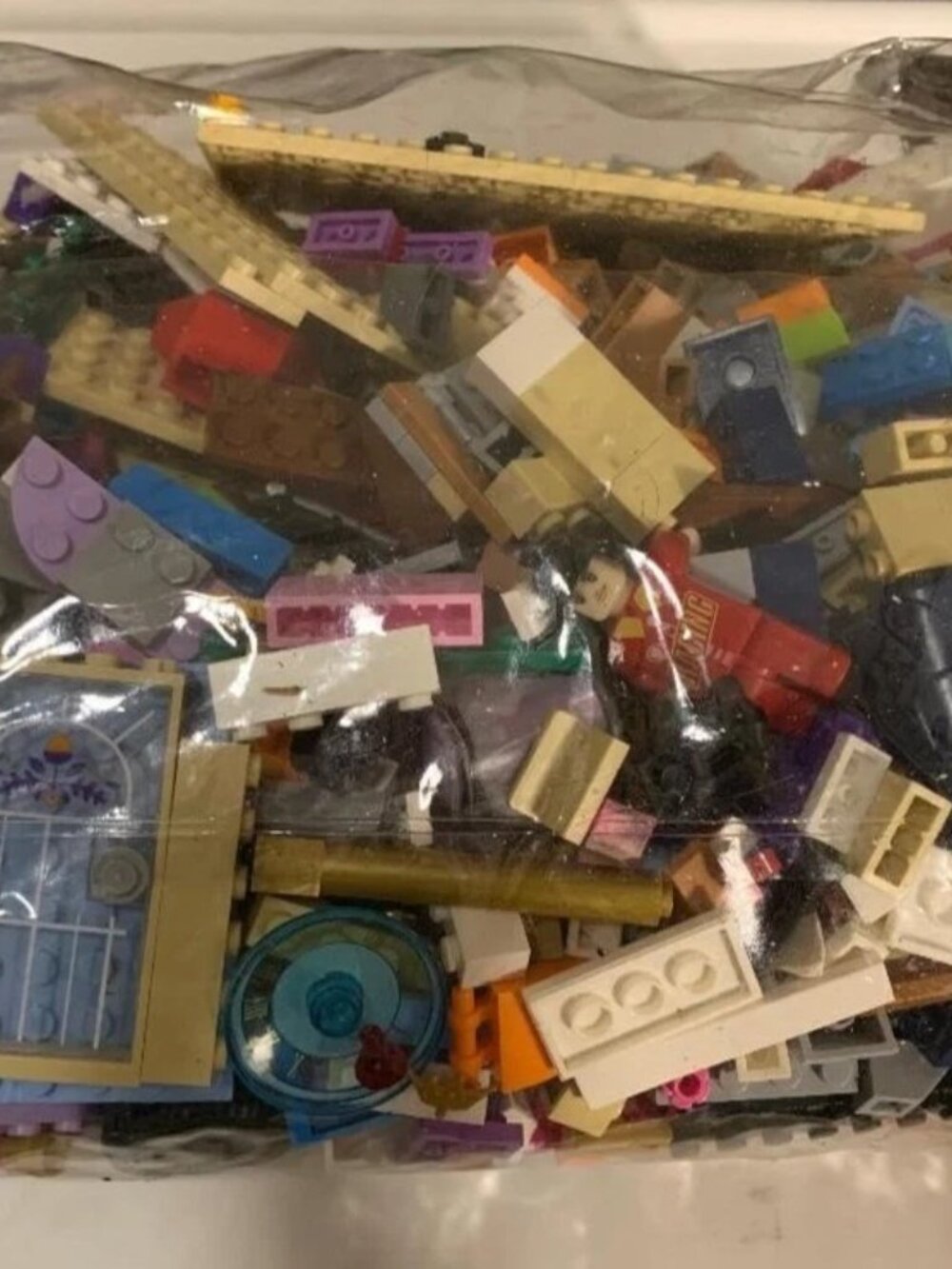 LEGO 4 LBS BULK MIX and Red LEGO Bag